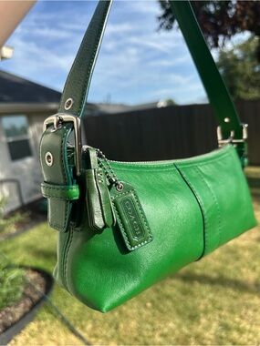 Vintage Coach Bottle Green Leather Demi Baguette Silver Hardware G055‑7461